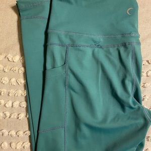 Zyia teal Capri length leggings
